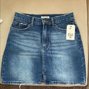 Billabong mini skirt